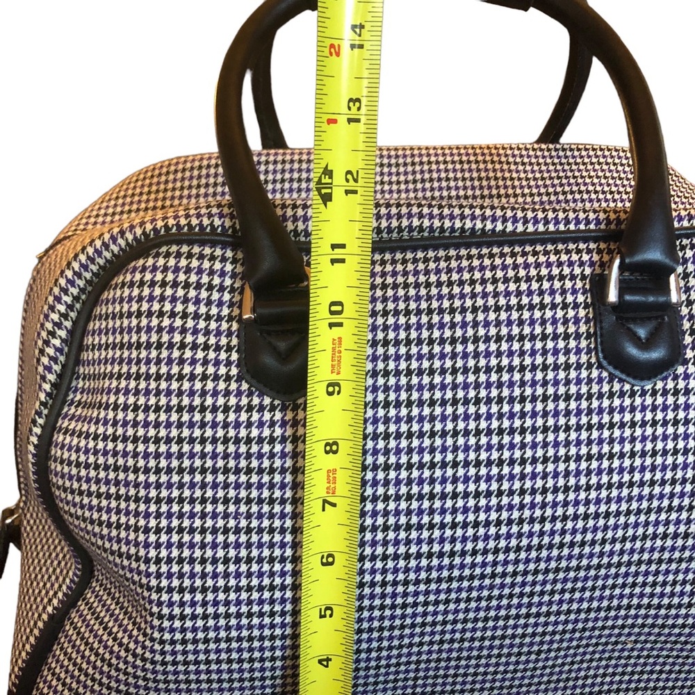 Chaps Black and Purple Overnight Travel Bag - Picture 6 of 9